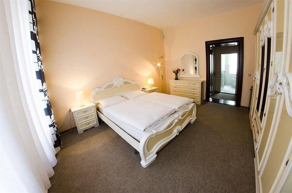 Hotel-Pension Victoria Berlin Dış mekan fotoğraf